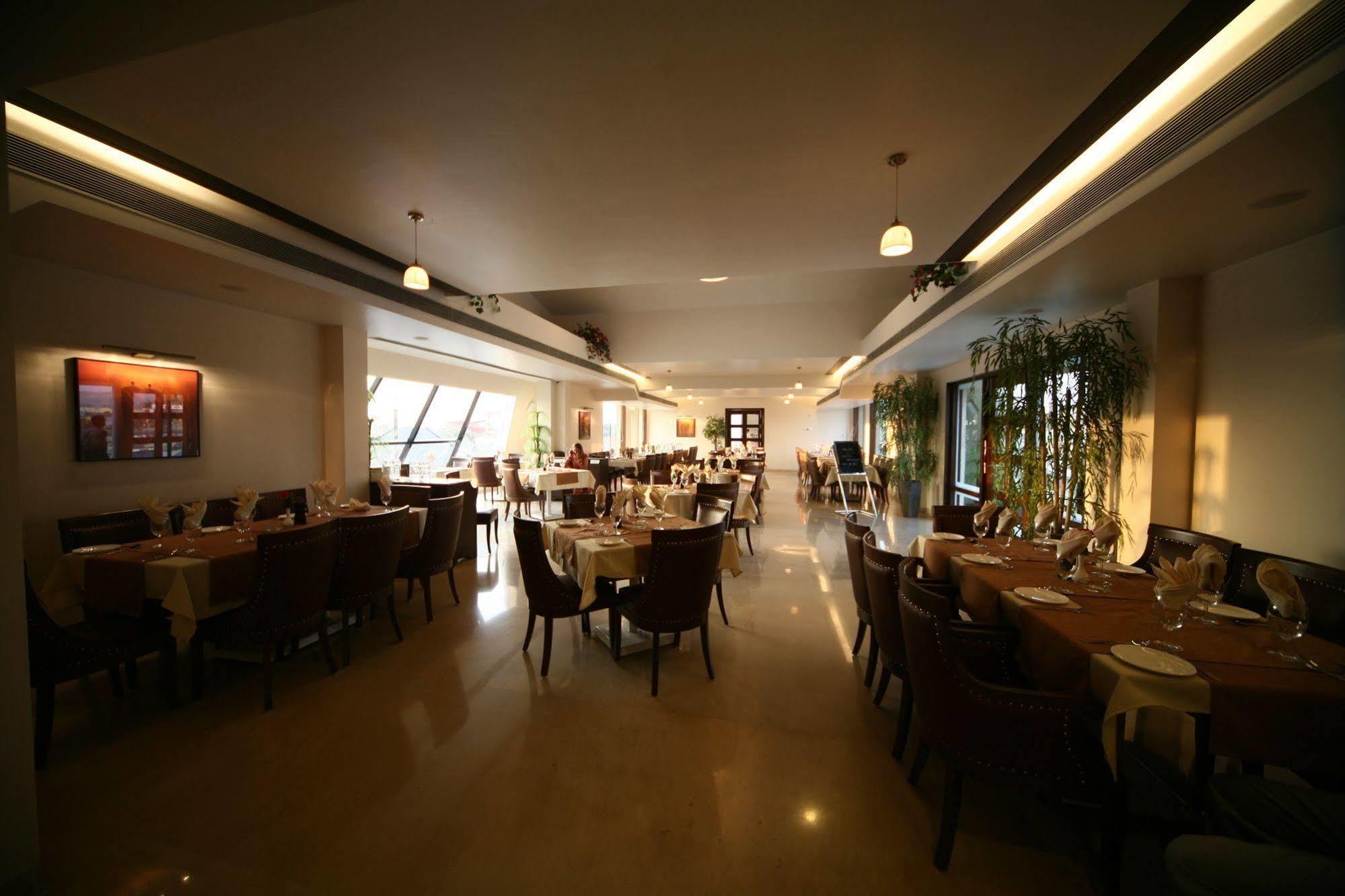 Sentosa Resorts Chinchvad Zewnętrze zdjęcie